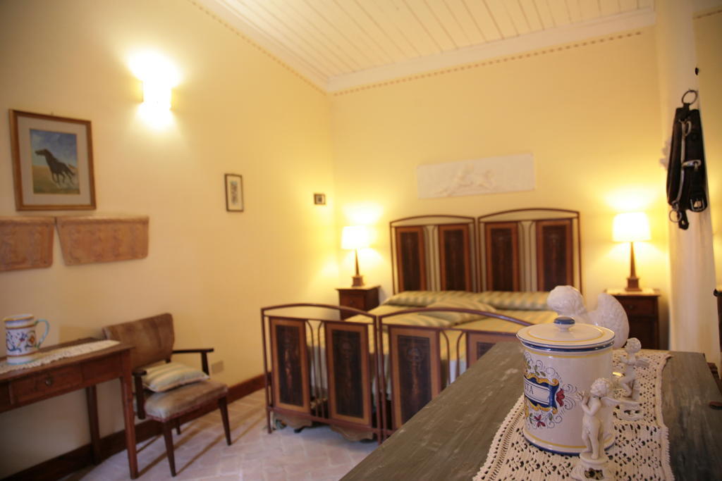 Malvarina Capodacqua  ภายนอก รูปภาพ
